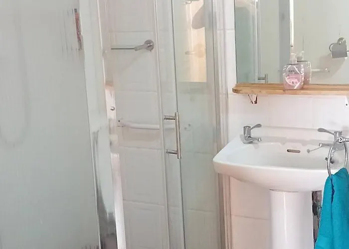 Lovely Double Bed Private In Town Tullamore